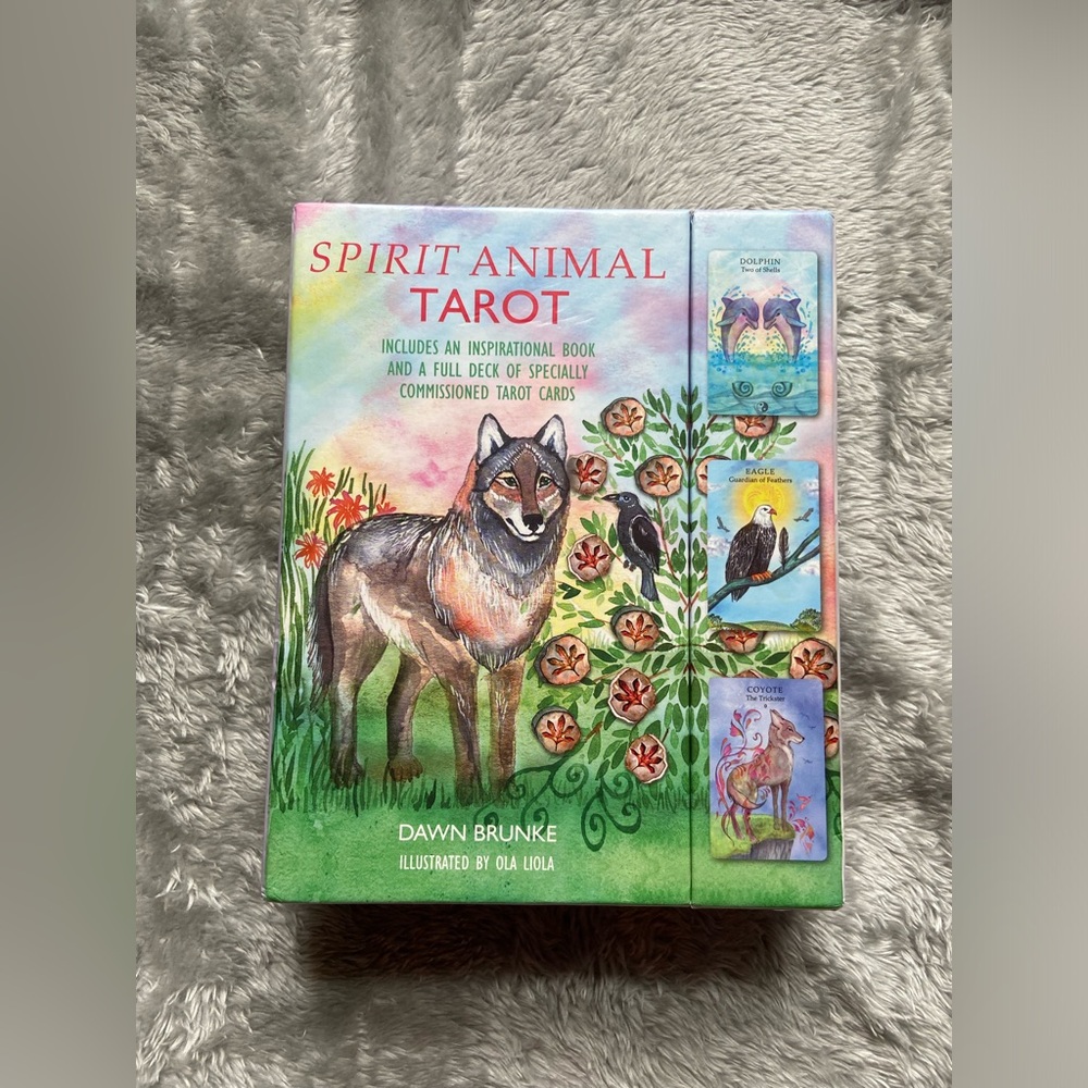 SPIRIT ANIMAL TAROT, DAWN BRUNKE, illustrated by OLA LIOLA
